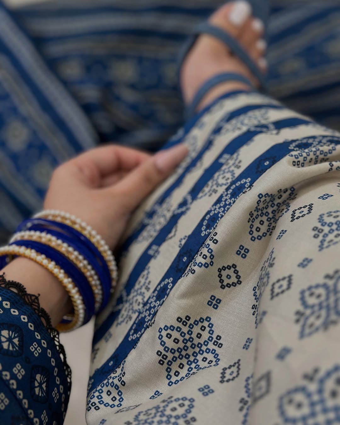 YOHO - Digital Printed 3 Pcs PREMIUM FABRIC | SUMMER FIT | STITCHED - 3215