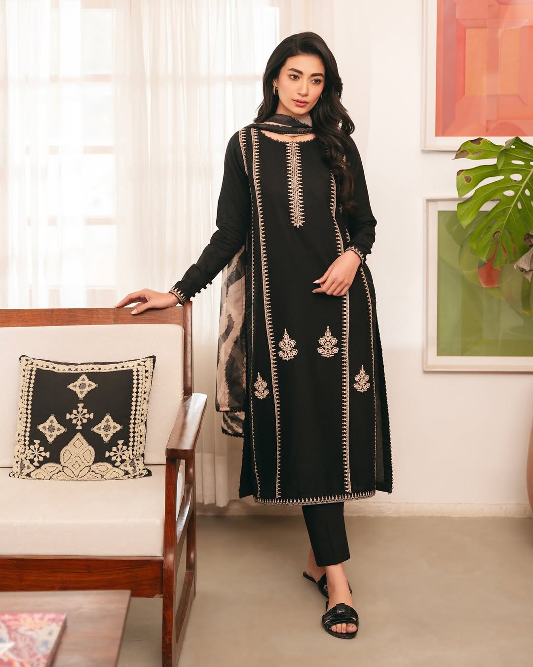 Wardha long Length (Embroidery 3 Pcs)
