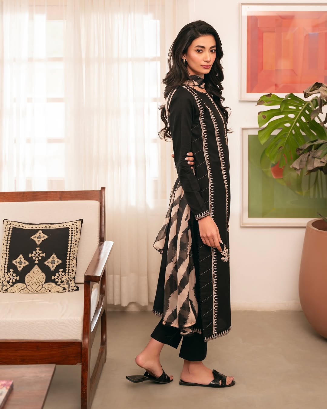 Wardha long Length (Embroidery 3 Pcs)