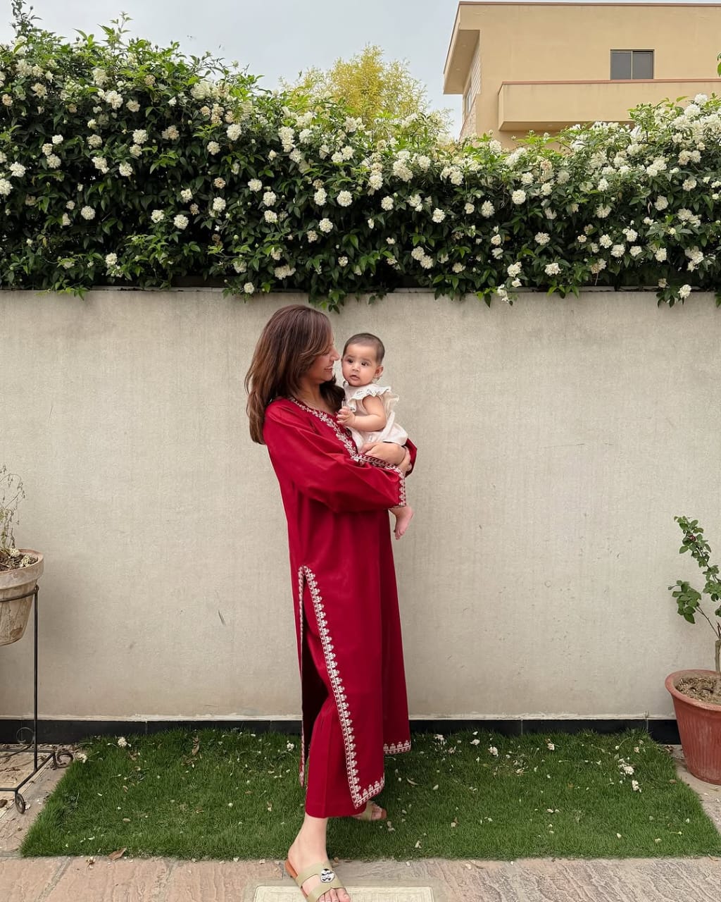 AGHA NOOR | 2PC | LINEN |