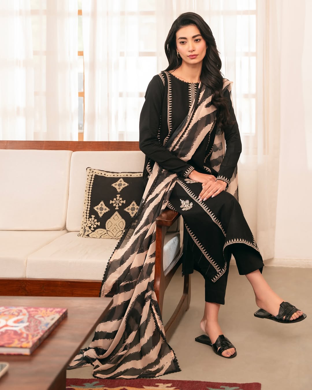 Wardha long Length (Embroidery 3 Pcs)