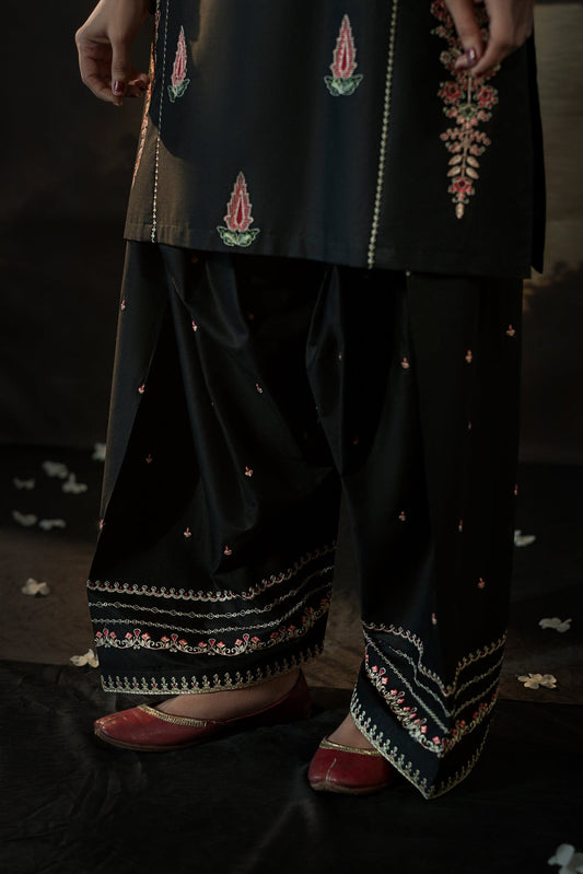 Black Iris Long Length (Embroidery 2 Pcs)