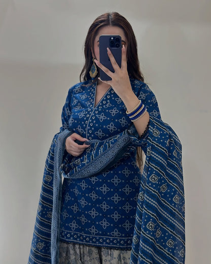 YOHO - Digital Printed 3 Pcs PREMIUM FABRIC | SUMMER FIT | STITCHED - 3215
